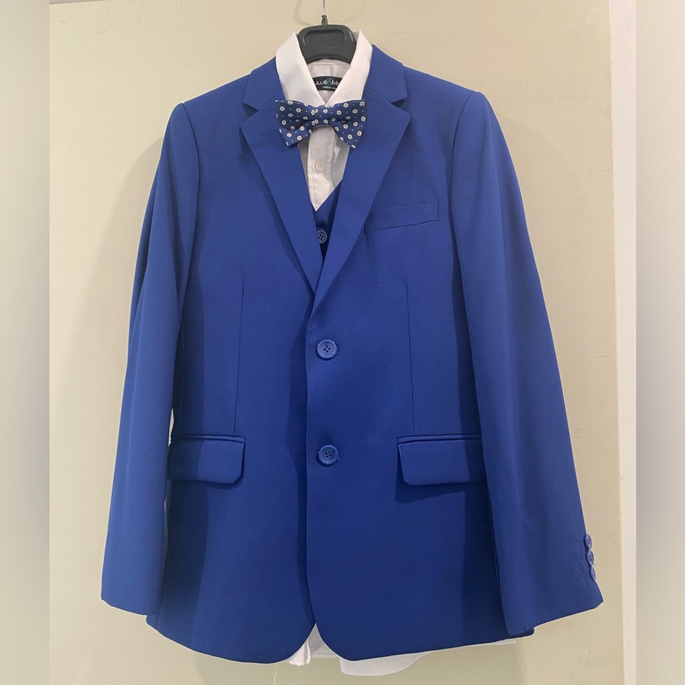 Boys teen blue complete suit with jacket/blazer, shirt, vest, bowtie & pants